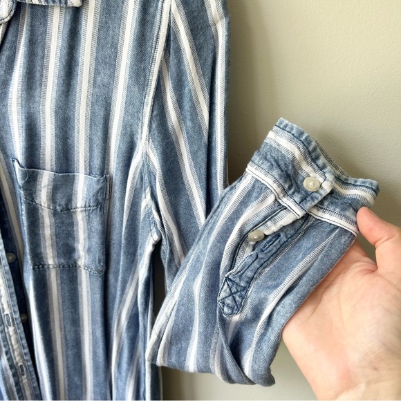 American Eagle women’s striped blue soft button down long sleeved shirt - Picture 2 of 9